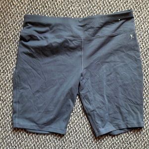 Danskin Now Fitted biker shorts